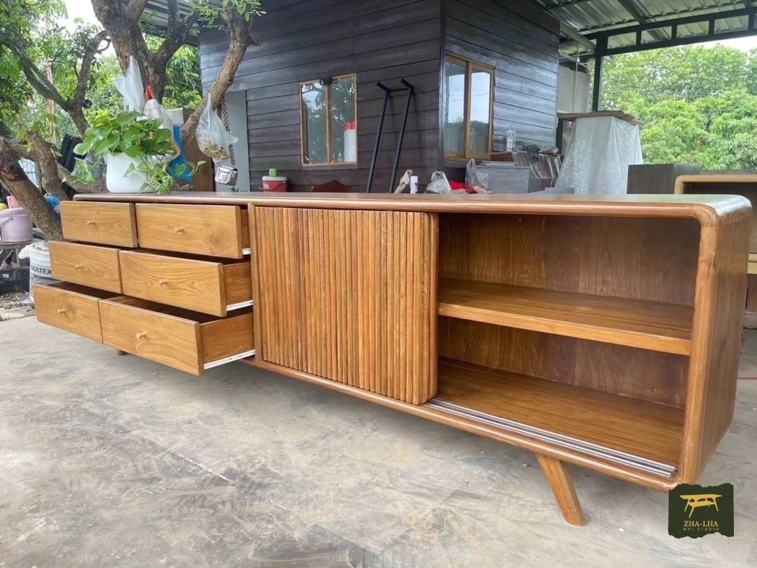 ตู้ไซด์บอร์ด 6 ลิ้นชัก ไซด์บอร์ดไม้สัก ตัวยาว มาพร้อมกับที่เก็บของสองสไตล์ แบบบานเลื่อนและแบบลิ้นชัก ประหยัดพื้นที่ คุ้มค่าสุดๆ ตู้ไซด์บอร์ด 6 ลิ้นชัก